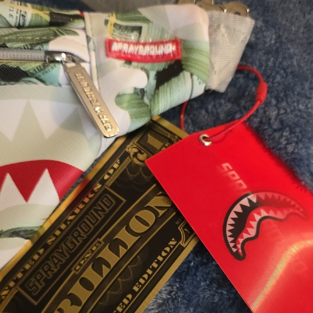 Sprayground Green and White Belt Bag - Picture 2 of 9